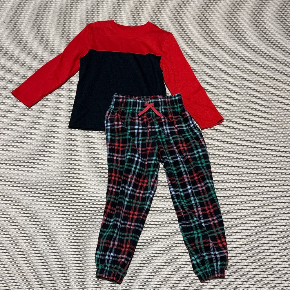 XS (4/5) Cat & Jack Red and Black Pajama Set